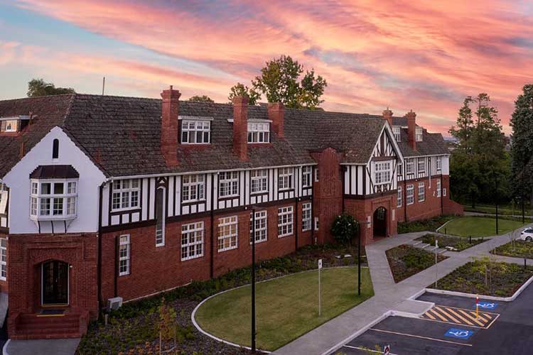 坎培拉女子文法學校 Canberra Girls Grammar School