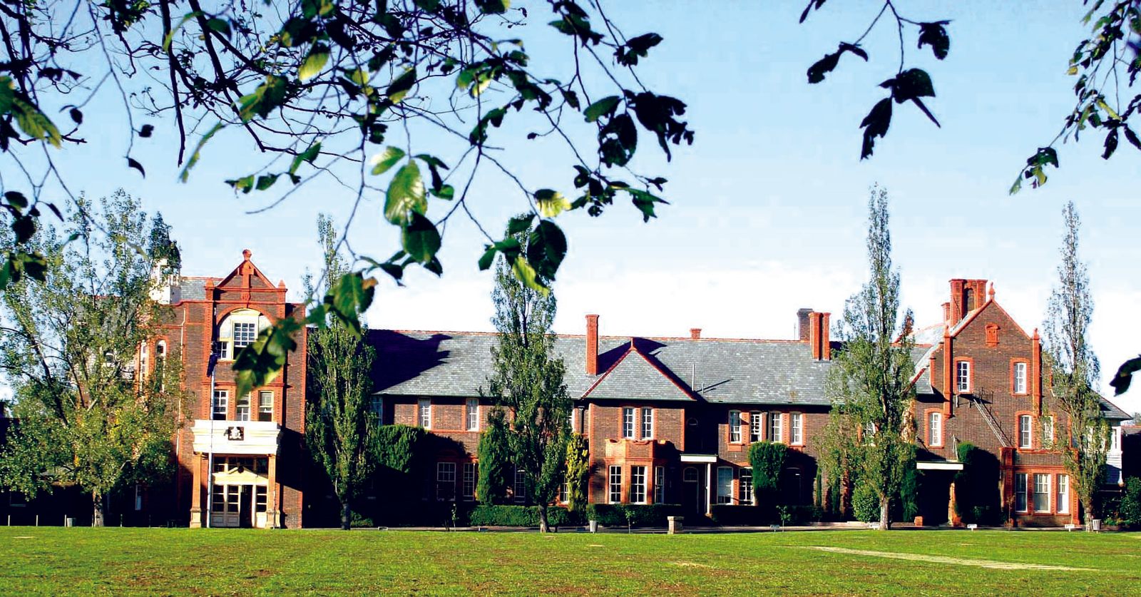 阿米代爾中學 The Armidale School