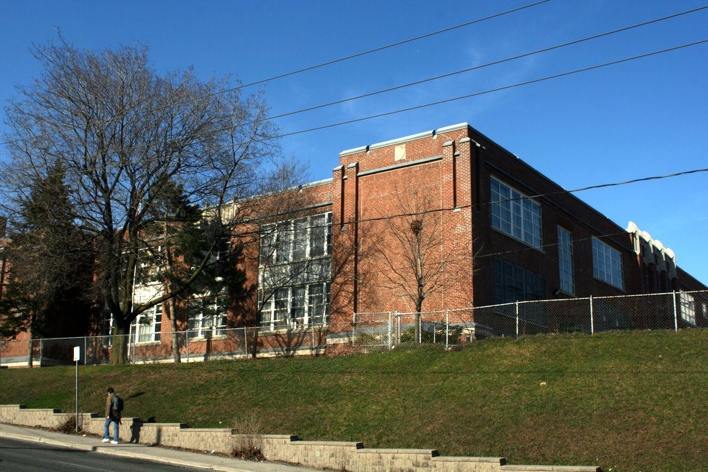 多倫多法語中學 Lycée Français de Toronto (LFT)