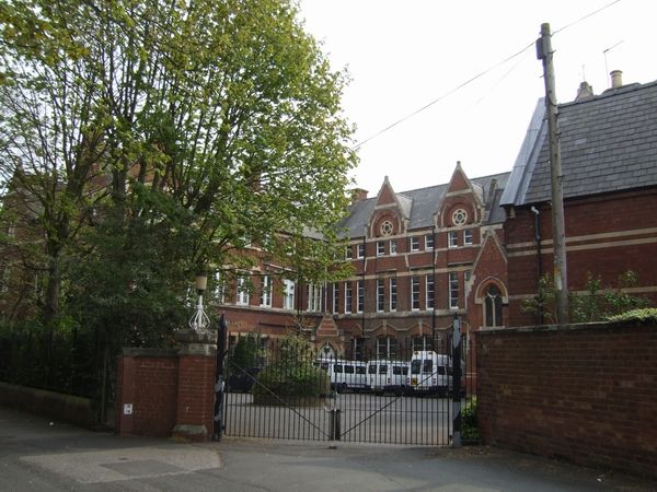 泰坦荷學院 Tettenhall College