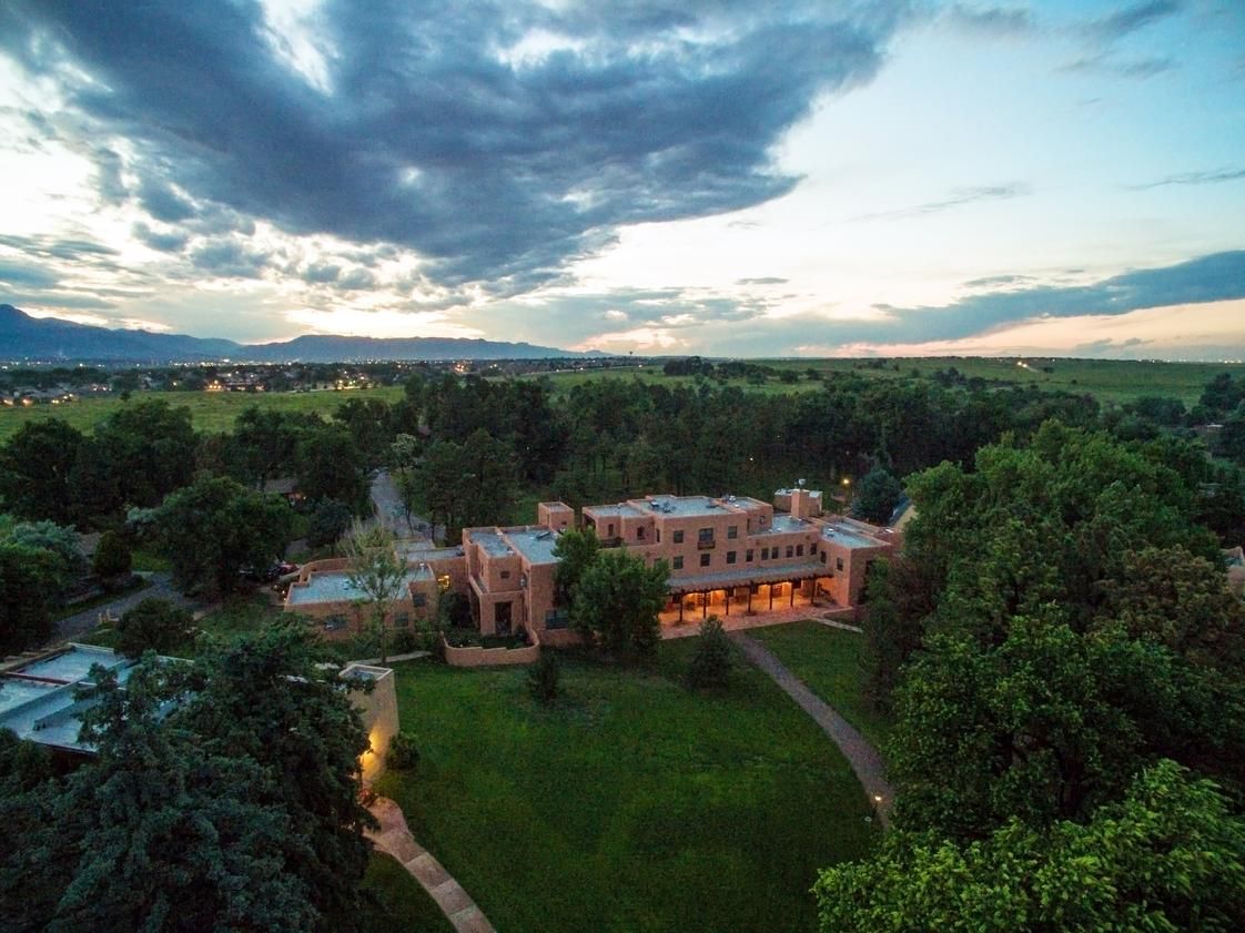峽谷谷地學校 Fountain Valley School of Colorado