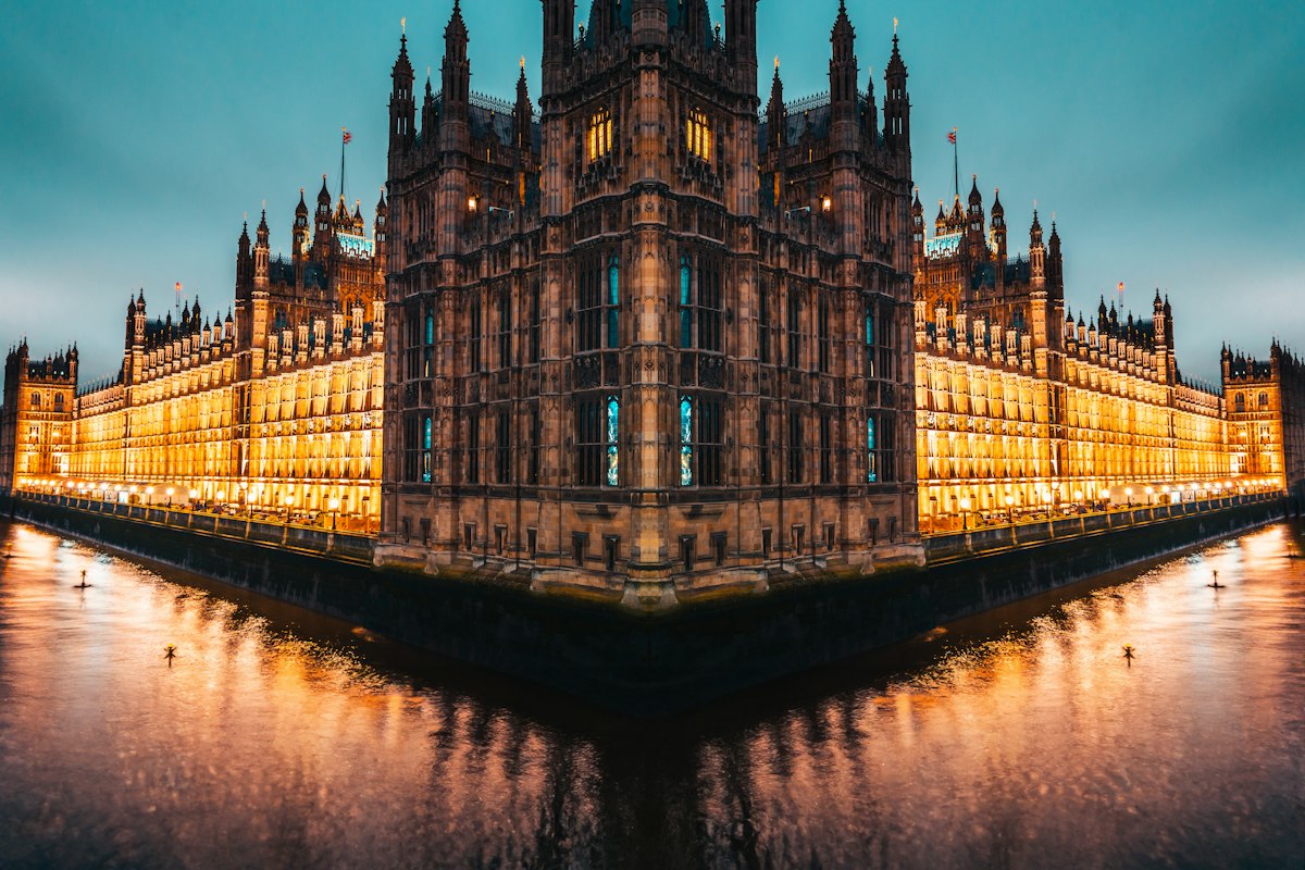 英國政府對《移民與庇護法案》提出2項修正:封堵第8條家庭生活主張漏洞、臨時才提出的主張將損害可信度(法案尚在國會審議)